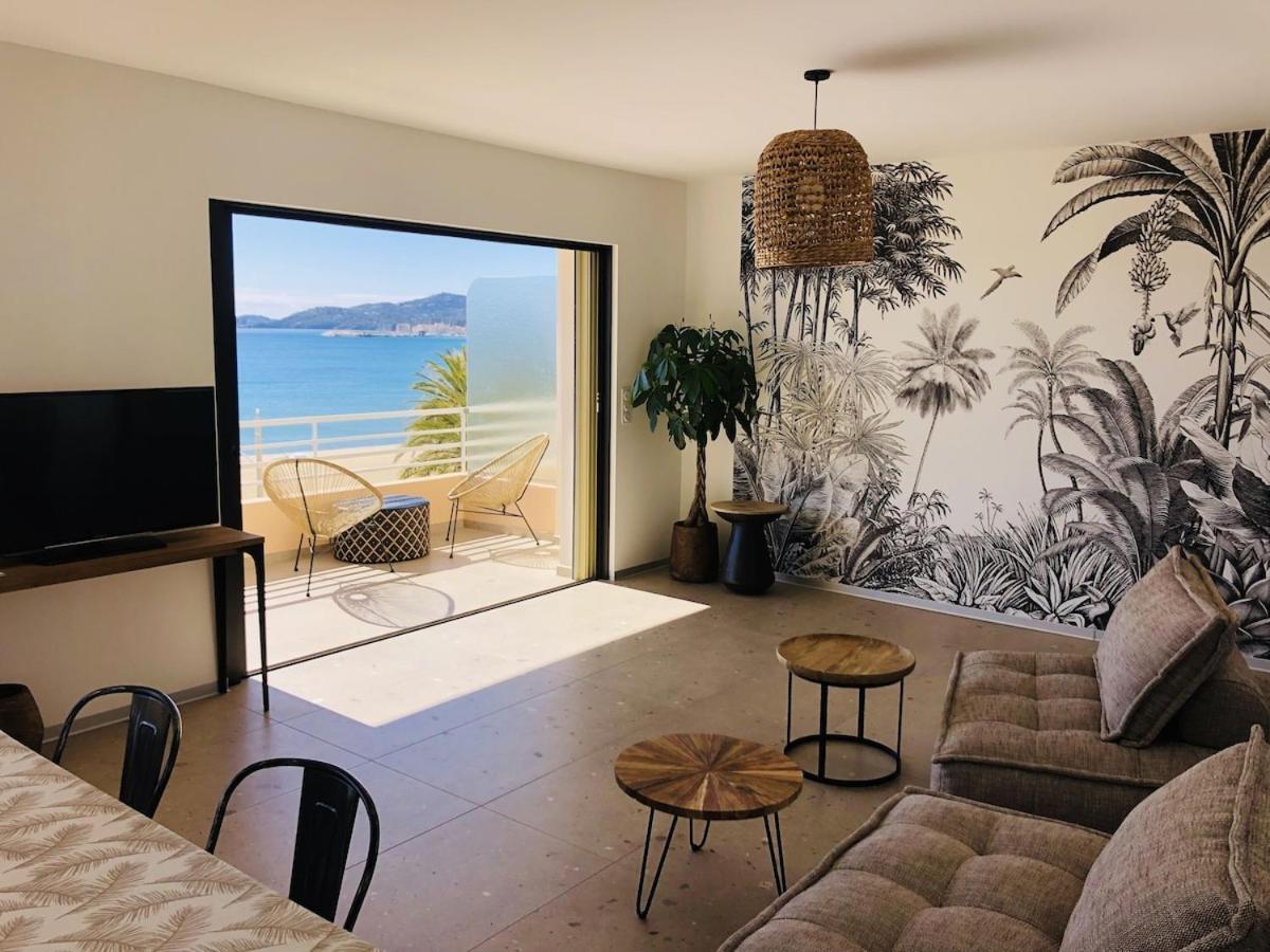 Appartement T3 Lumineux Traversant Totalement Neuf En Face De La Plage Front De Mer Vue Sur Les Iles Vue Mer Panoramique Assuree Residence De La Plage Centre Ville Du Lavandou 3Eme Etage Avec Ascenseur Appartement T3 Льо Лаванду Екстериор снимка