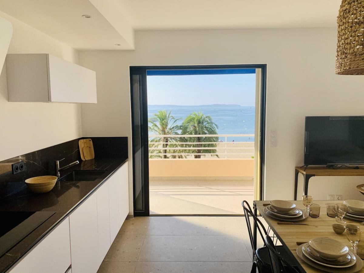 Appartement T3 Lumineux Traversant Totalement Neuf En Face De La Plage Front De Mer Vue Sur Les Iles Vue Mer Panoramique Assuree Residence De La Plage Centre Ville Du Lavandou 3Eme Etage Avec Ascenseur Appartement T3 Льо Лаванду Екстериор снимка